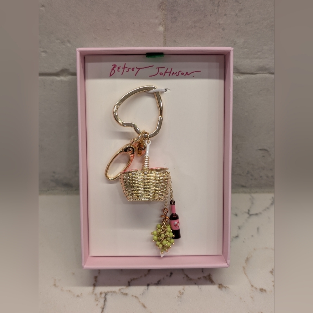 Betsey Johnson Bagcharm/Keychain Picnic Basket - NWT - Wine/Grapes